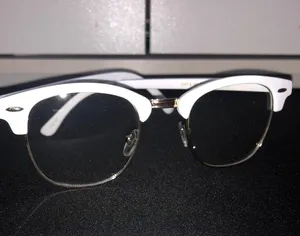 White Clear Glasses thumbnail 1