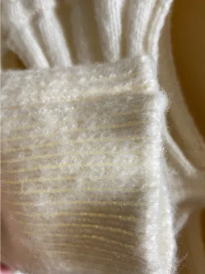 Soft Off White Cutout Knit Crewneck Sweater BNWOT! thumbnail 3