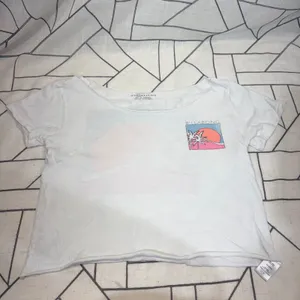 Billabong Hawaii Graphic T-Shirt Small White Cropped Raw Hem Sunset Palm‎ Tree thumbnail 3