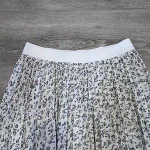 Grace & Karin Womens Pleated Midi Skirt Floral Cream Purple Elastic Waist‎ Large thumbnail 3