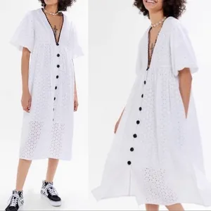 Urban Outfitters Eyelet Dress Women Small White Boho Crochet Button Midi Dress‎ thumbnail 2