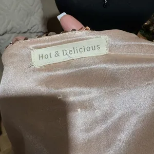 Hot & Delicious Sequin Top - Size M thumbnail 4