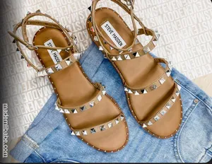Steve Madden Stud Sandles thumbnail 2