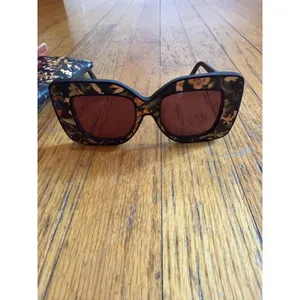 LIMITLESS AP 33 Sunglasses Womens Square Blk Floral Brn Lens thumbnail 8