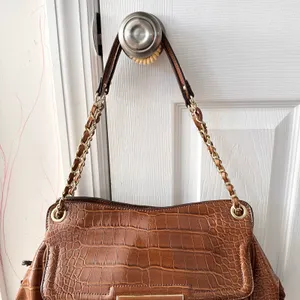 Nine West Cognac Brown Croc Embossed Textured Gold Chain Link Shoulder Bag Glam thumbnail 4