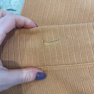 Nike Women’s Sweatpants- Size‎ Large thumbnail 6