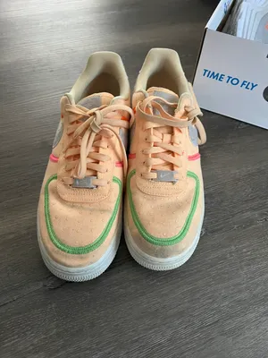 Nike Air Force 1 LX thumbnail 2