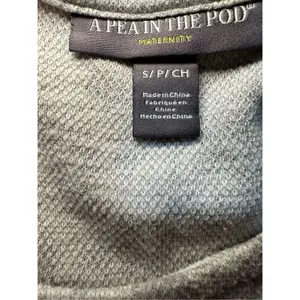 A Pea in the Pod Maternity Grey floral‎ top sz S thumbnail 3