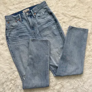Madewell Jeans The Perfect Vintage in Calabria Wash: Ripped Edition 26 thumbnail 4
