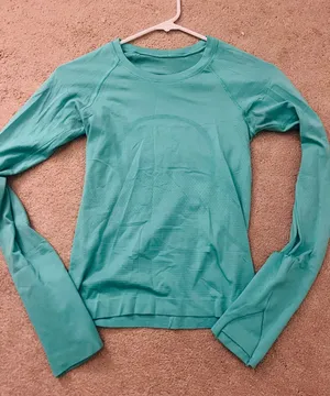 Lululemon Swiftly Tech Long Sleeve thumbnail 1