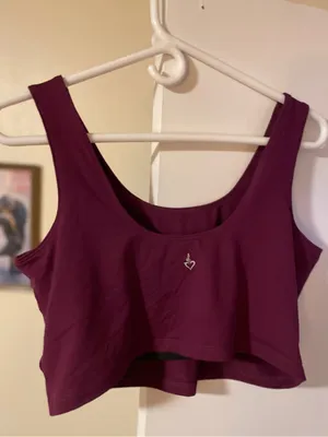 Women's Torrid Scoop Neck Crop Tank top/ sports Bra Wine Size 1 thumbnail 2