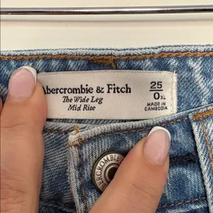 Abercrombie & Fitch The Wide Leg Mid Rise Jeans Blue Size 25 thumbnail 4
