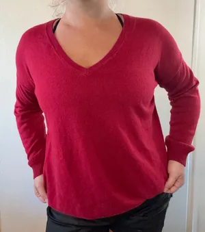 Banana Republic Red Cotton Cashmere V-Neck Sweater Size S thumbnail 1
