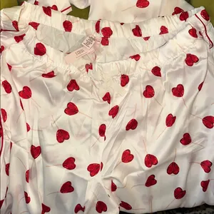 NWT Victorias Secret Valentine PJ Set thumbnail 5