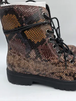 Womens Snake Print Combat Boots Faux Leather Lace Up Size 8.5 Multi Color NEW thumbnail 8