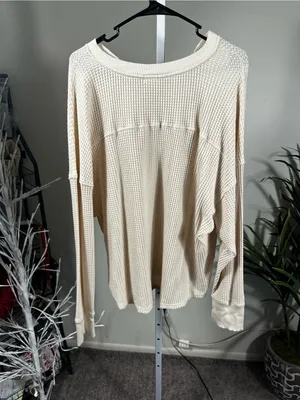 S77. Aerie Cream Waffle Knit V-Neck Sweater thumbnail 6