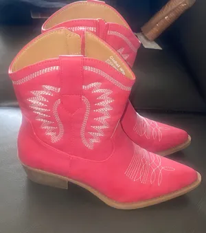 Red Cowboy Boots Size 9 thumbnail 1
