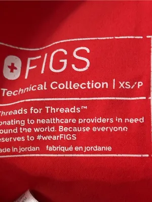Figs Women’s KADE Cargo Scrub Pant size XS/P in red thumbnail 5