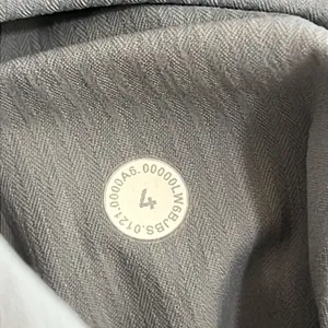 Lululemon Beyond the Studio Crop Joggers Pants Size 4 thumbnail 8