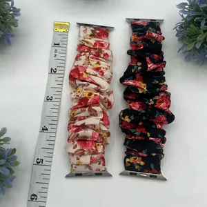 2 Floral Apple Watch Band Small 42/44mm Red/Black thumbnail 3