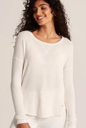 Abercrombie ✨ Cozy Long-Sleeve Crew Tee✨ thumbnail 1