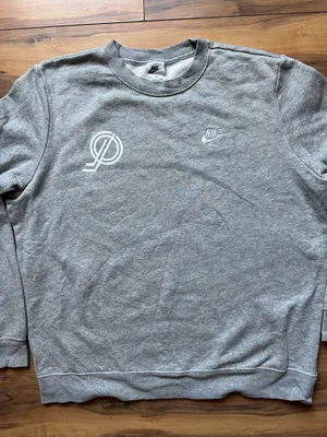 Nike Gray woman’s Crewneck thumbnail 2
