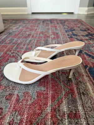 white mini kitten heel Size 7.5 thumbnail 2