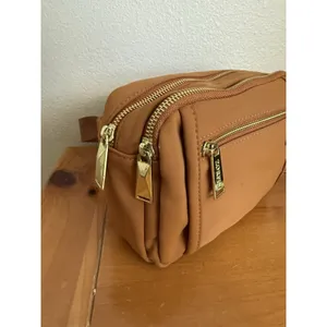 Zofrin‎ Brown Caramel Fanny Pack/Crossbody Unisex Multi Use Travel Vacation thumbnail 2