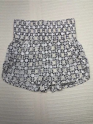 Free People Black & Cream Geometric Pattern Printed Smocked Waist Shorts thumbnail 3