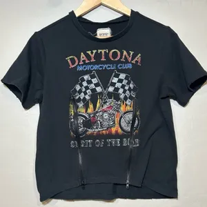 Modish Rebel Daytona Motorcycle Club Graphic Tee Vintage Vibe Zippers Medium thumbnail 1