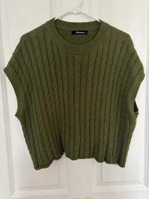 Sweater Vest thumbnail 3