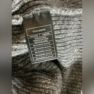 Modern STEVE MADDEN sweater 💖 thumbnail 7