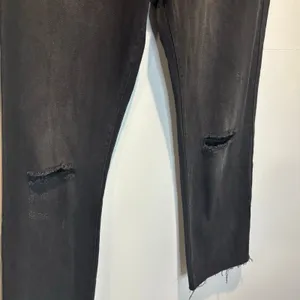Risen Black High Rise Cropped Distressed Jeans - size 28 thumbnail 4