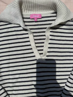 Edikted Cream and Black Striped V-Neck Cropped Sweater thumbnail 3