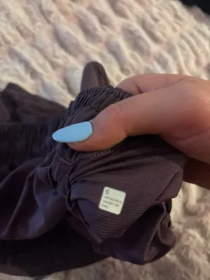 Lululemon Hotty Hot Shorts Low-Rise 2.5" thumbnail 4