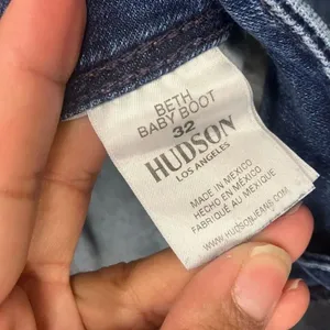 Hudson Beth Baby Bootcut Medium Wash Midrise Jeans Size 32 #428 thumbnail 9