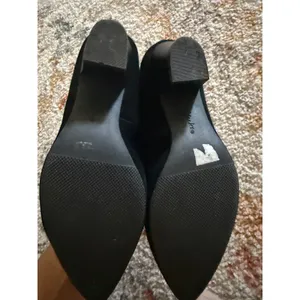 Clarks Collection Black Suede Pointed Toe Block Heel Pumps Witchy 6M thumbnail 8