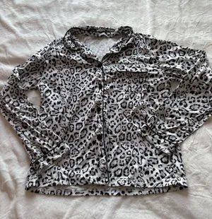 Amazon Cheetah PJ Set thumbnail 1