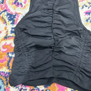 NWT Forever 21 Black Cropped Cinch Scrunch Going Out Top thumbnail 2