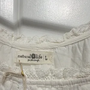 Natural Life White Cotton Woven Peasant Blouse Lace Embroidered Puff Sleeve L thumbnail 3