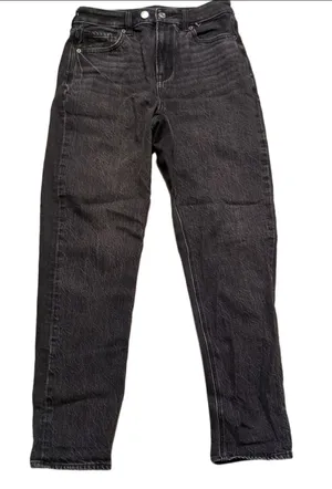 American Eagle Black Mom Jeans Size 2R thumbnail 1