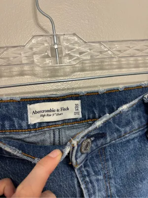 Abercrombie Women’s High Rise 9” Denim Cutoff Shorts - Size 32/14 thumbnail 3