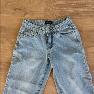 White Fox Jeans Low Rise Straight Leg Size XS Blue thumbnail 2