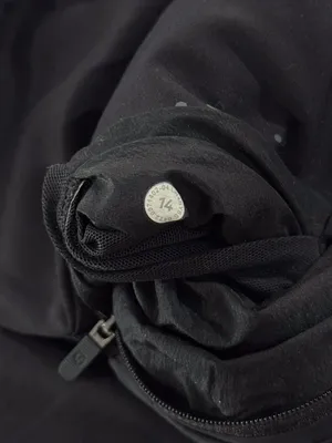 Lululemon Women Vest True Black Goose Down For It All Puffer Outdoor Size 14 thumbnail 4