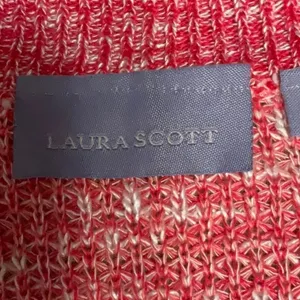 LAURA Scott thumbnail 3