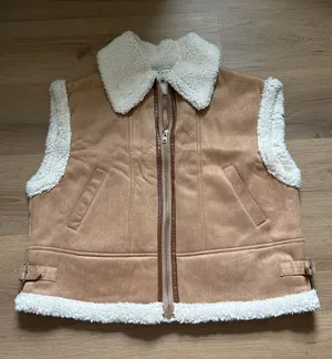 HYFVE shearling vest thumbnail 1