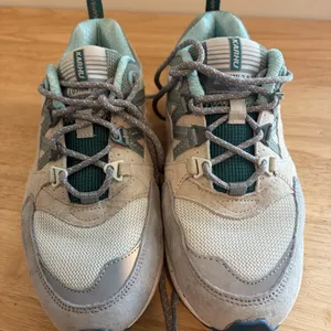Karhu Fusion 2.0 Trainers Ultimate Gray And‎ Iceberg Green Size 6 Tennis Shoes thumbnail 2
