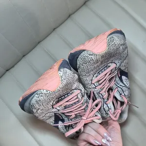 Brooks Women’s Athletic Shoes in Pink and Gray 9.5 thumbnail 7