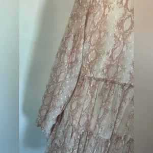 Altar’d State Woman’s Pink & White Snake Print Lightweight Tiered Dress Size M thumbnail 8
