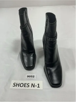 Womans Mister Shoes Ankle Boots 8.5 M Black Block Heel Side Zip Square Toe thumbnail 3